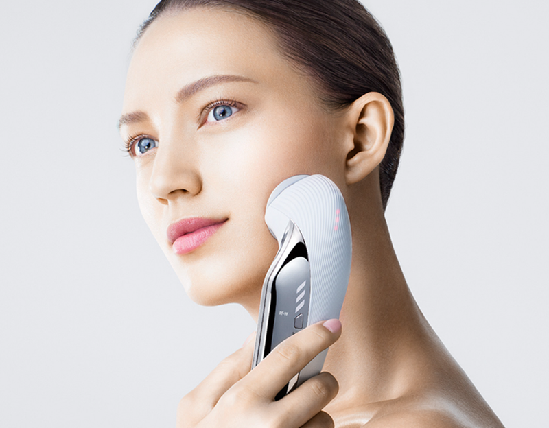 ReFa Beautech Raise Beauty Device