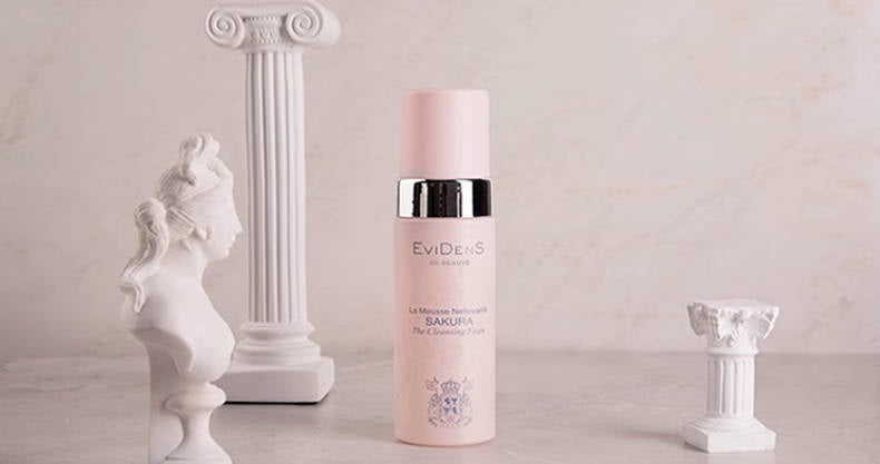 EVIDENSDEBEAUTE The SAKURA Cleansing Foam 150ML